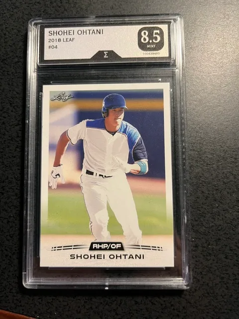 SHOHEI OHTANI 2018 LEAF ROOKIE CARD #04-GRADED 8.5
